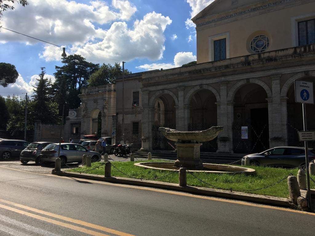 Delightful Apartment 100 Meters From The Colosseum Εξωτερικό φωτογραφία