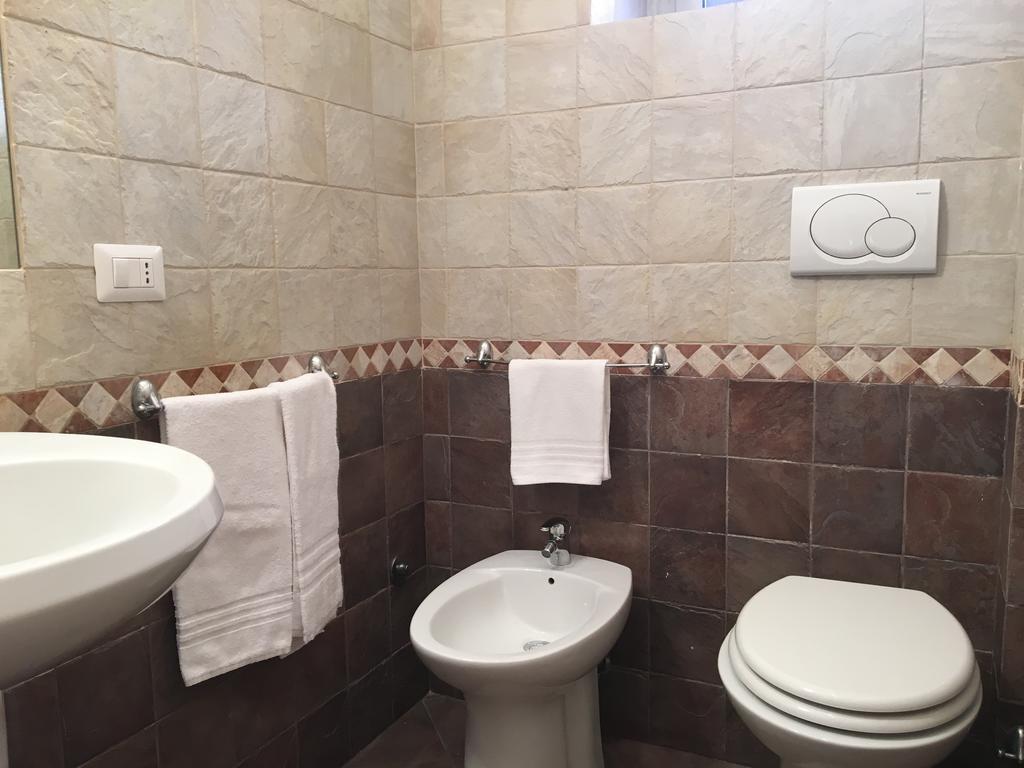 Delightful Apartment 100 Meters From The Colosseum Εξωτερικό φωτογραφία