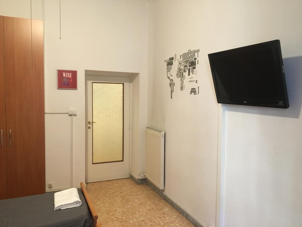Delightful Apartment 100 Meters From The Colosseum Εξωτερικό φωτογραφία